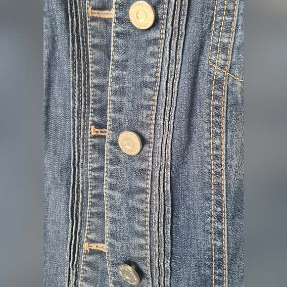 White House | Black Market Denim Jacket - Picture 5 of 8